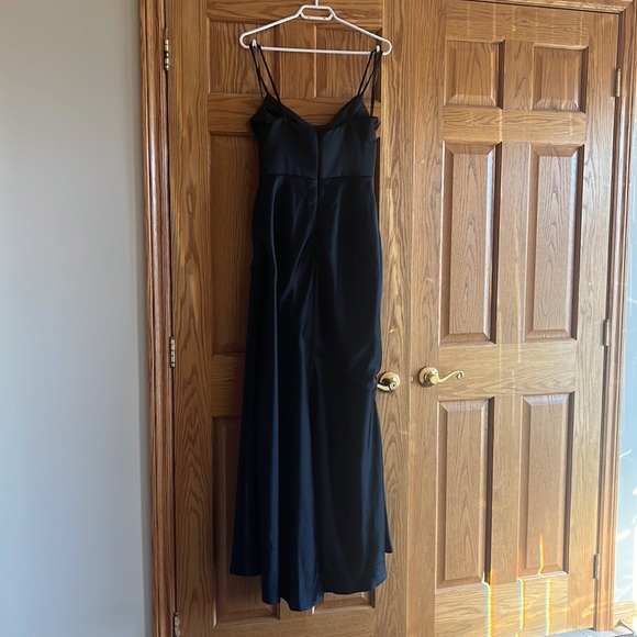 Sorella Vita 9530 - SEXY BRIDESMAID DRESS WITH SKIRT SLIT - in Raven - Picture 3 of 7